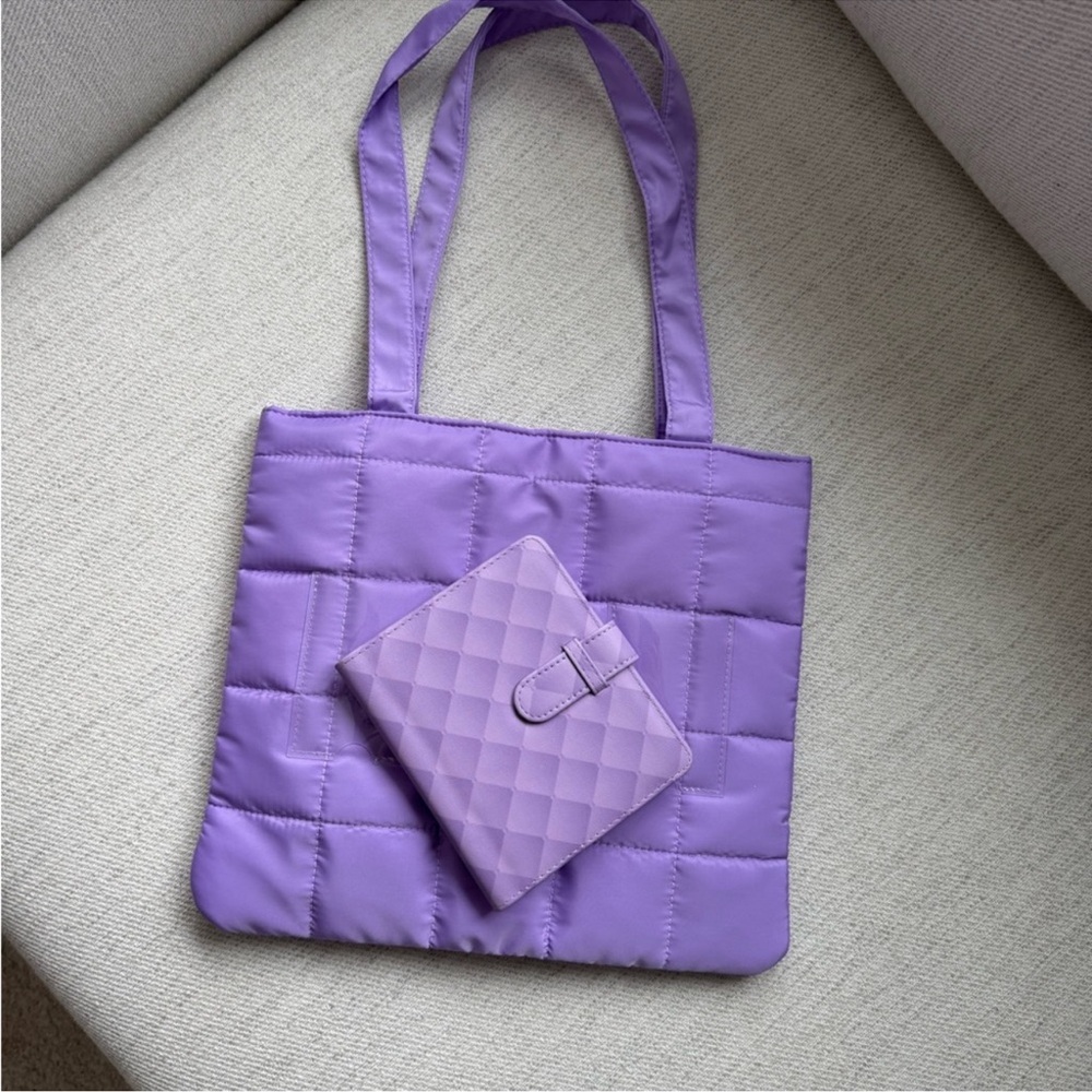 Elegant Purple Quilted Tote Bag with Photo Album for Instax Polaroid Photos - Picture 2 of 5